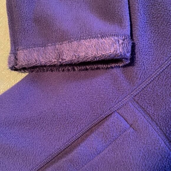 Jane Ashley 1X Indigo blue cozy zip-front jacket Soft & cozy, 27” long, 24.5 pit - Picture 4 of 14